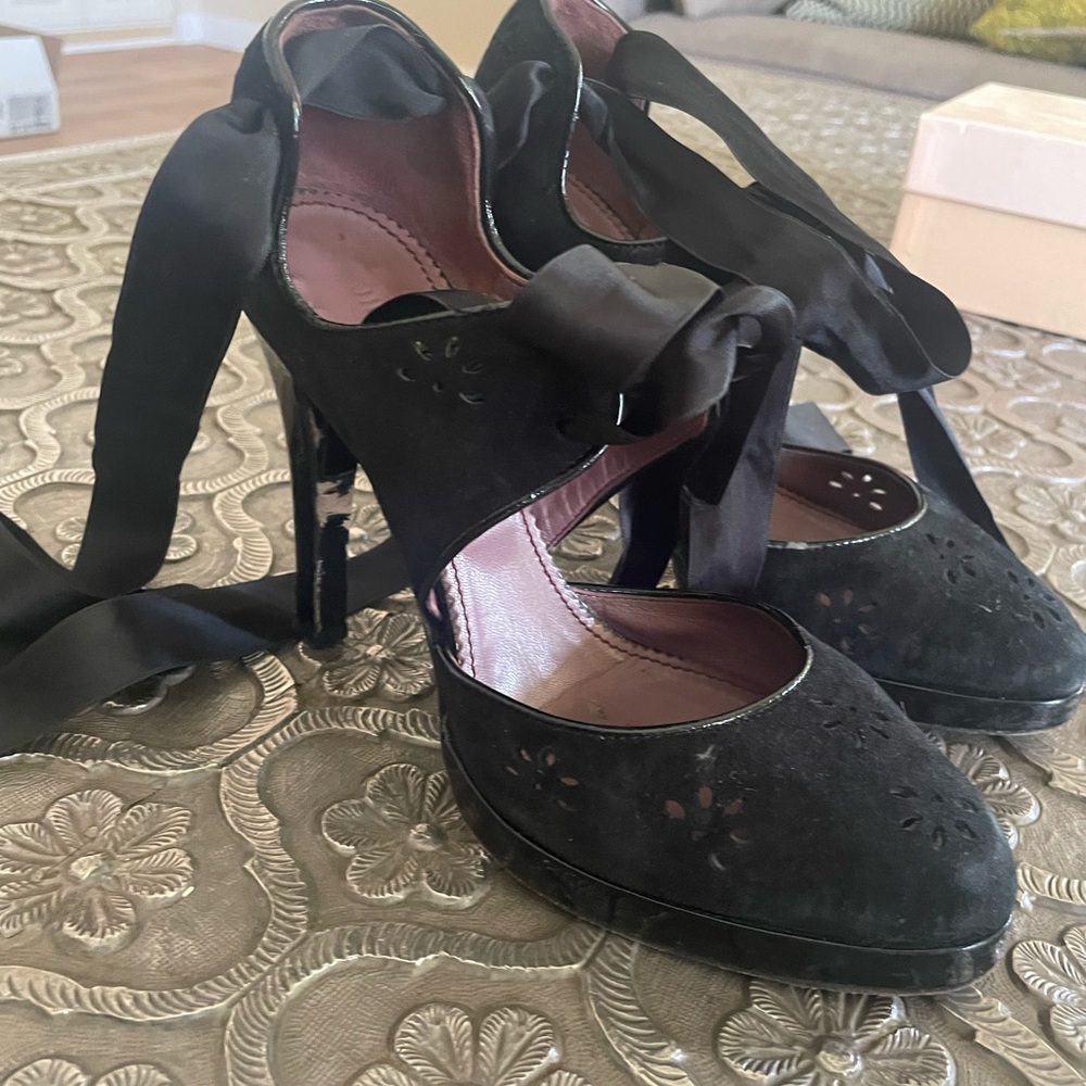 High heel - Picture 3 of 7